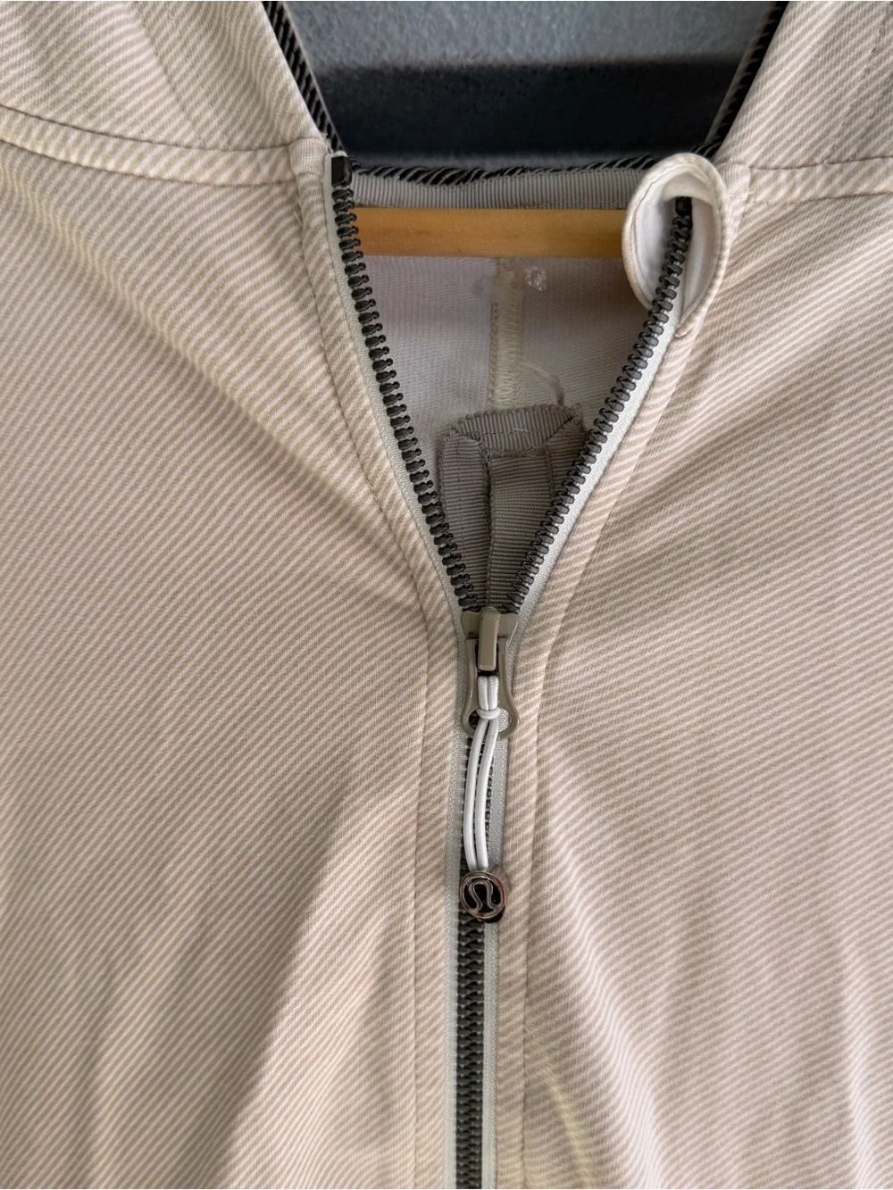 Lululemon Top of the Class Vented Rear Full Zip Hoodie